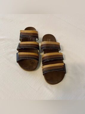 Josef Seibel Brown and Tan Multi-Strip Men’s Slide Sandals, Size 37